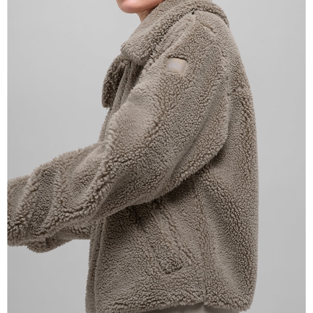 Sherpa Downtown Jacket - Picture 5 of 6